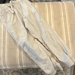 Like new Old Navy size 5 teeth khaki cotton lined pants with elastic waist